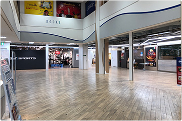 デックス広場